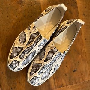 Vince Saxon Women’s 2 Slip on Mottled Snake sneaker